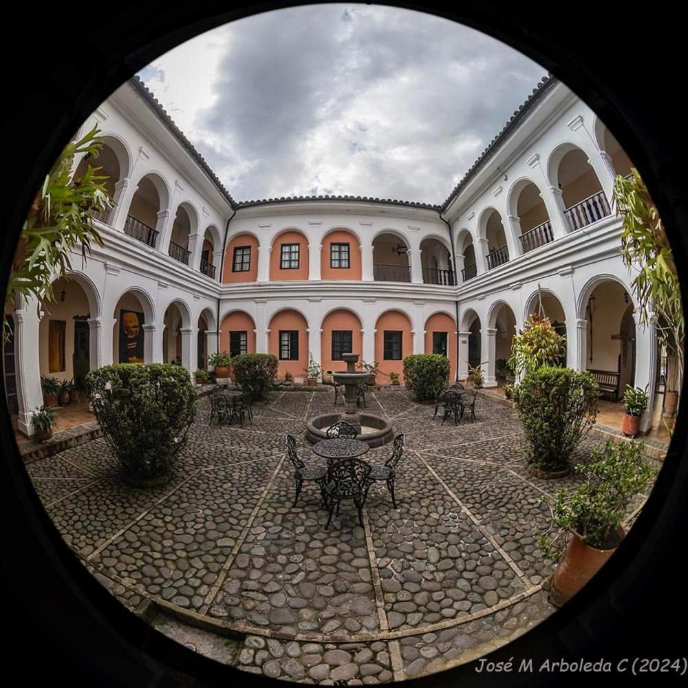 Hotel La Plazuela