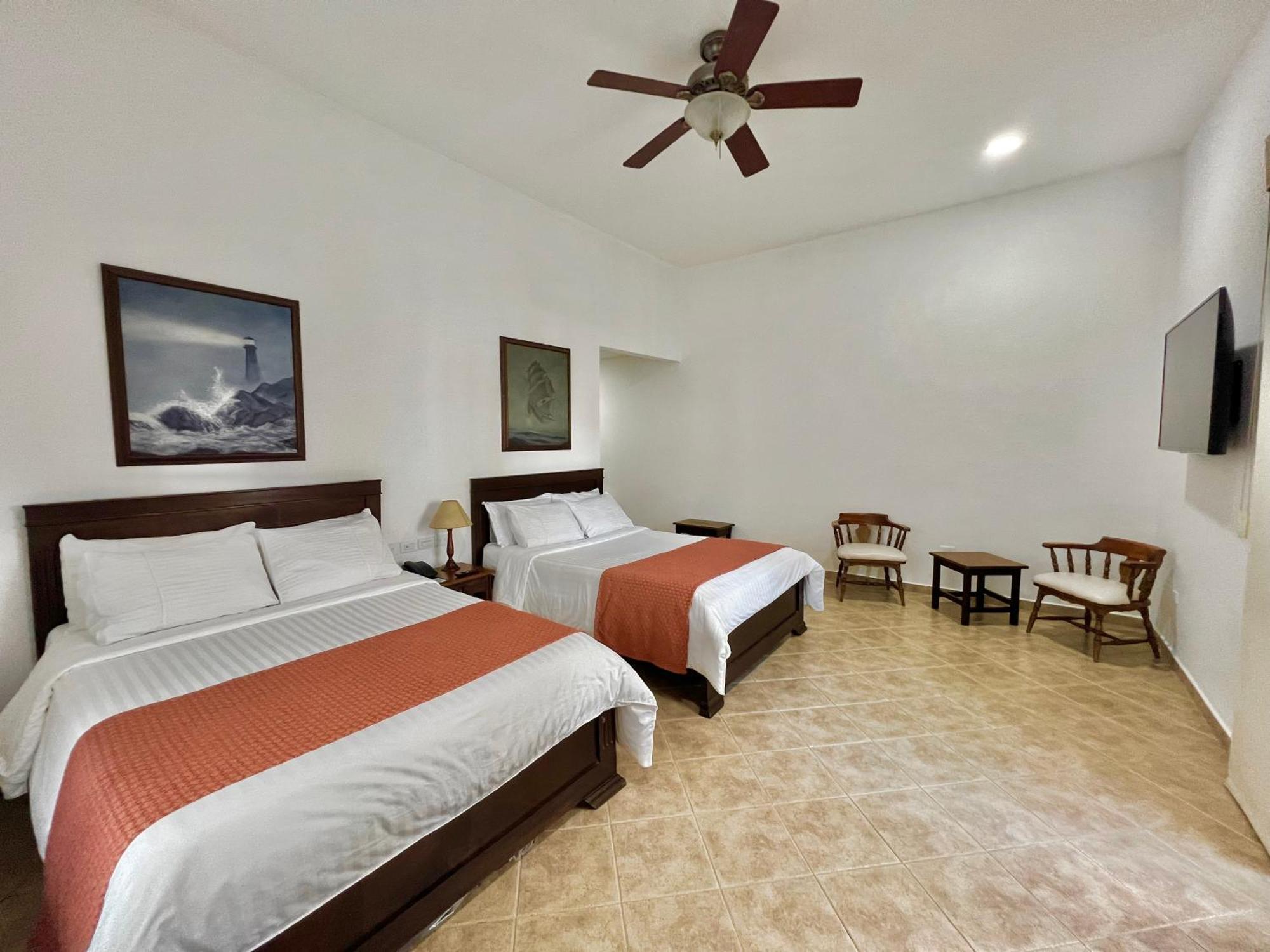 Hotel La Plazuela 5*