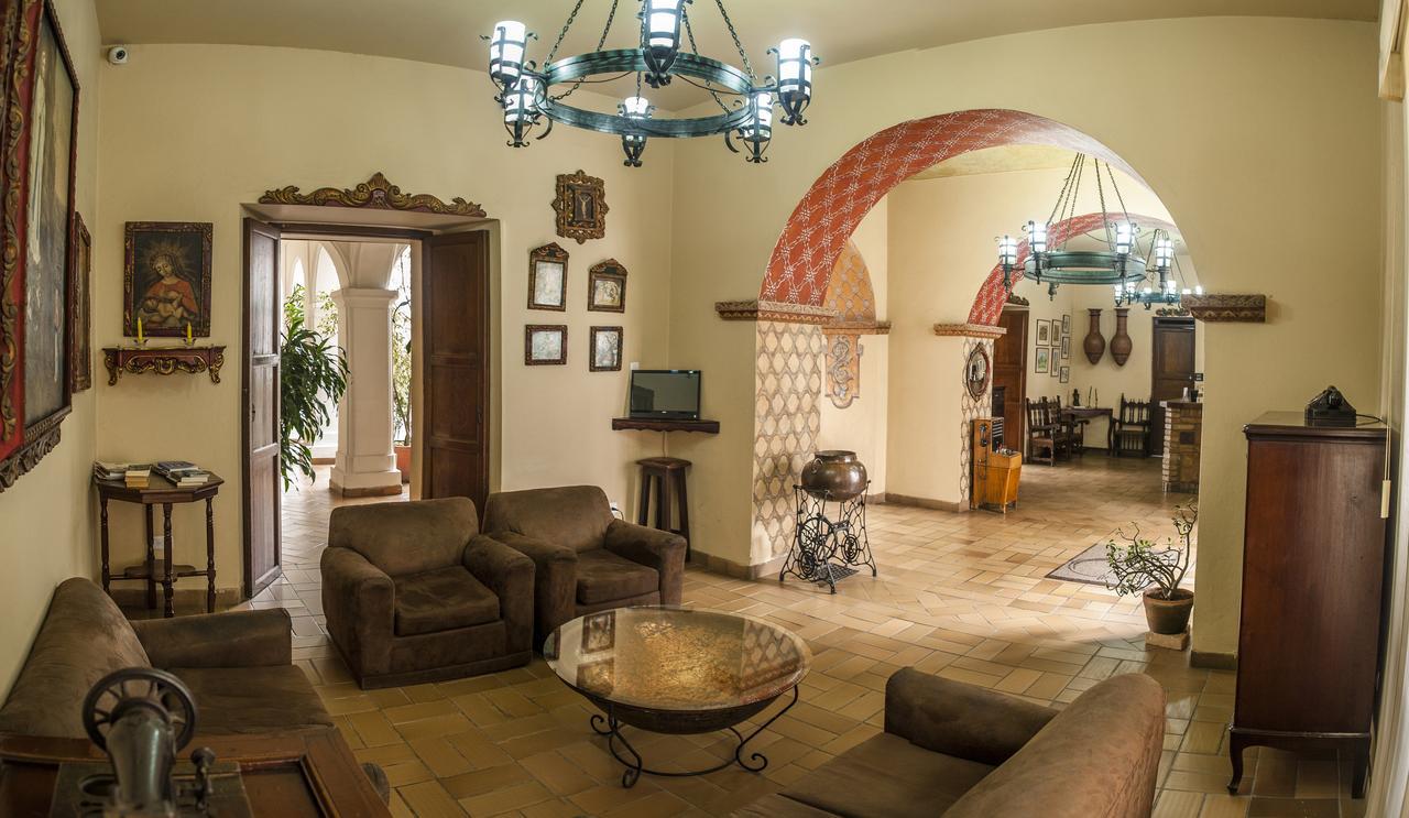 La Plazuela Hotel